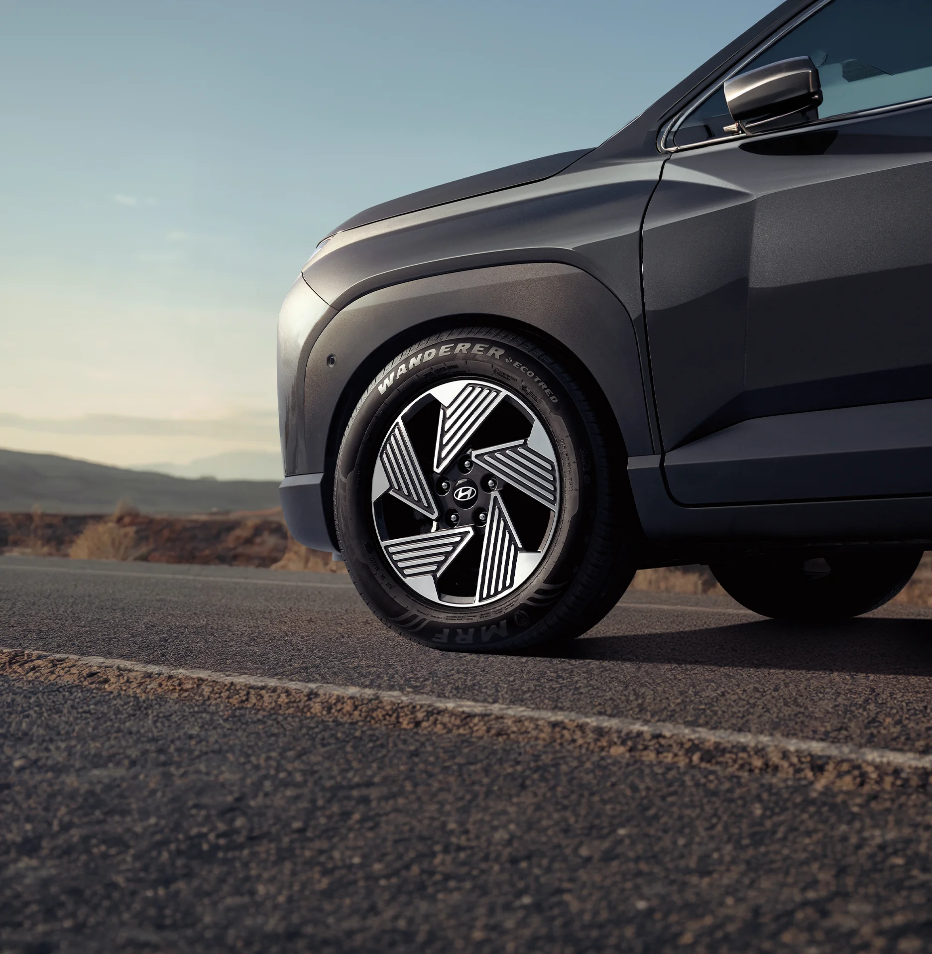 16-inch Diamond-Cut Alloy Wheels