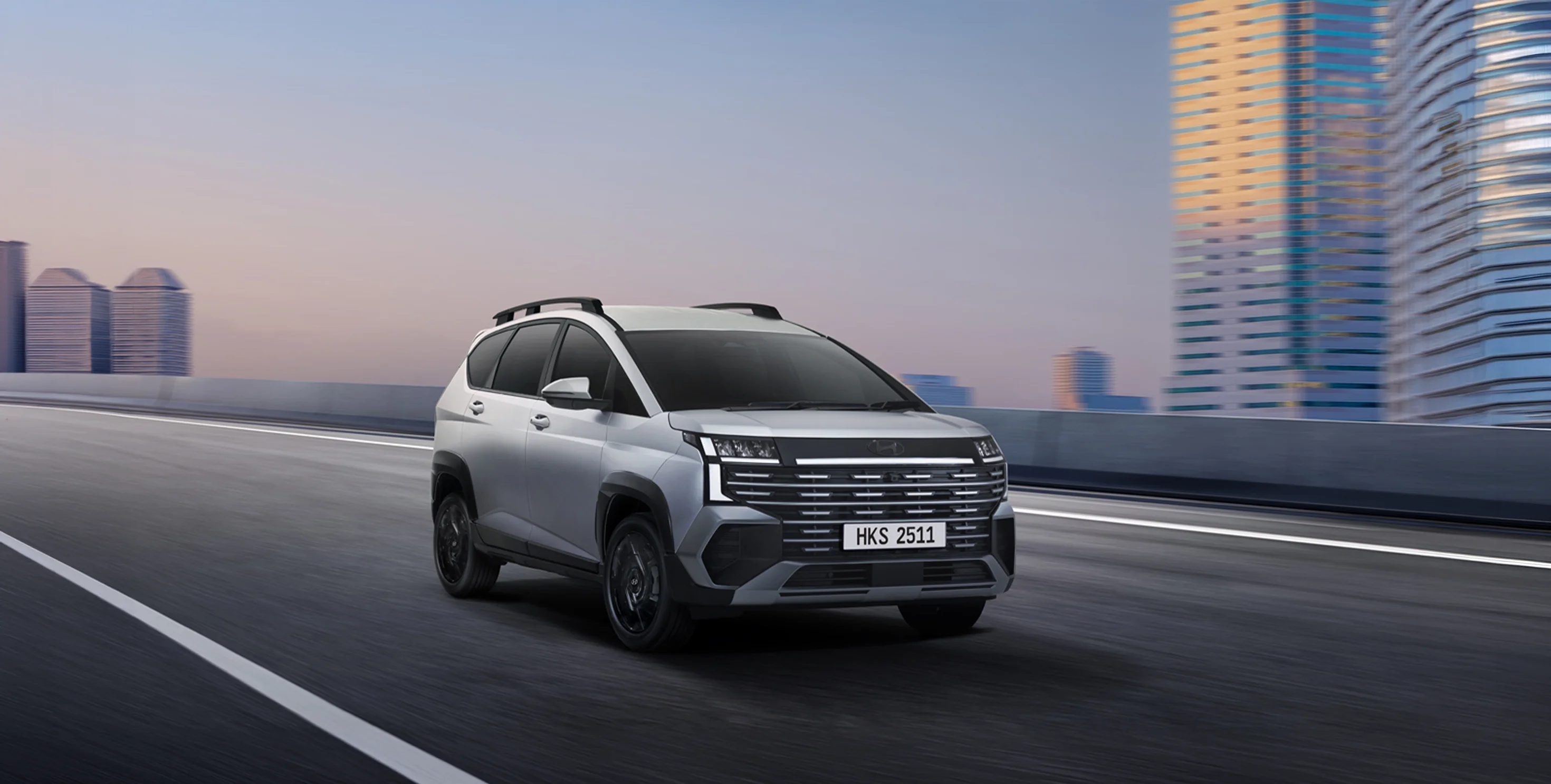 تصميم مستوحى من الSUV يدمج الجرأة بالرحابة، ليمنح عائلاتك تجربة رائعة